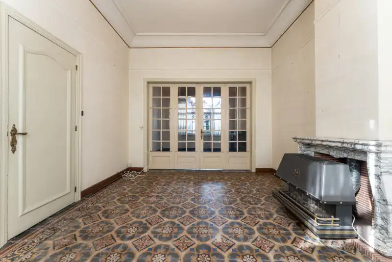 Te renoveren burgerwoning met enorm potentieel in hartje Roeselare foto 8