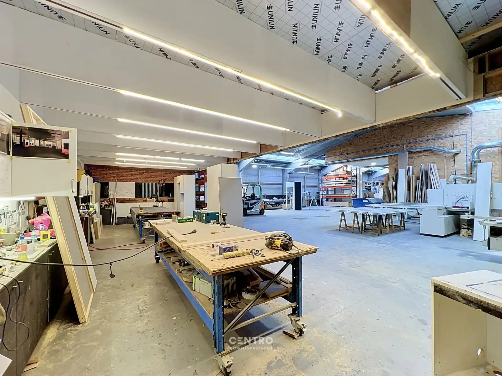 Multifunctioneel bedrijfsgebouw op een perceel van 10.321 m² te Kuurne! foto 22