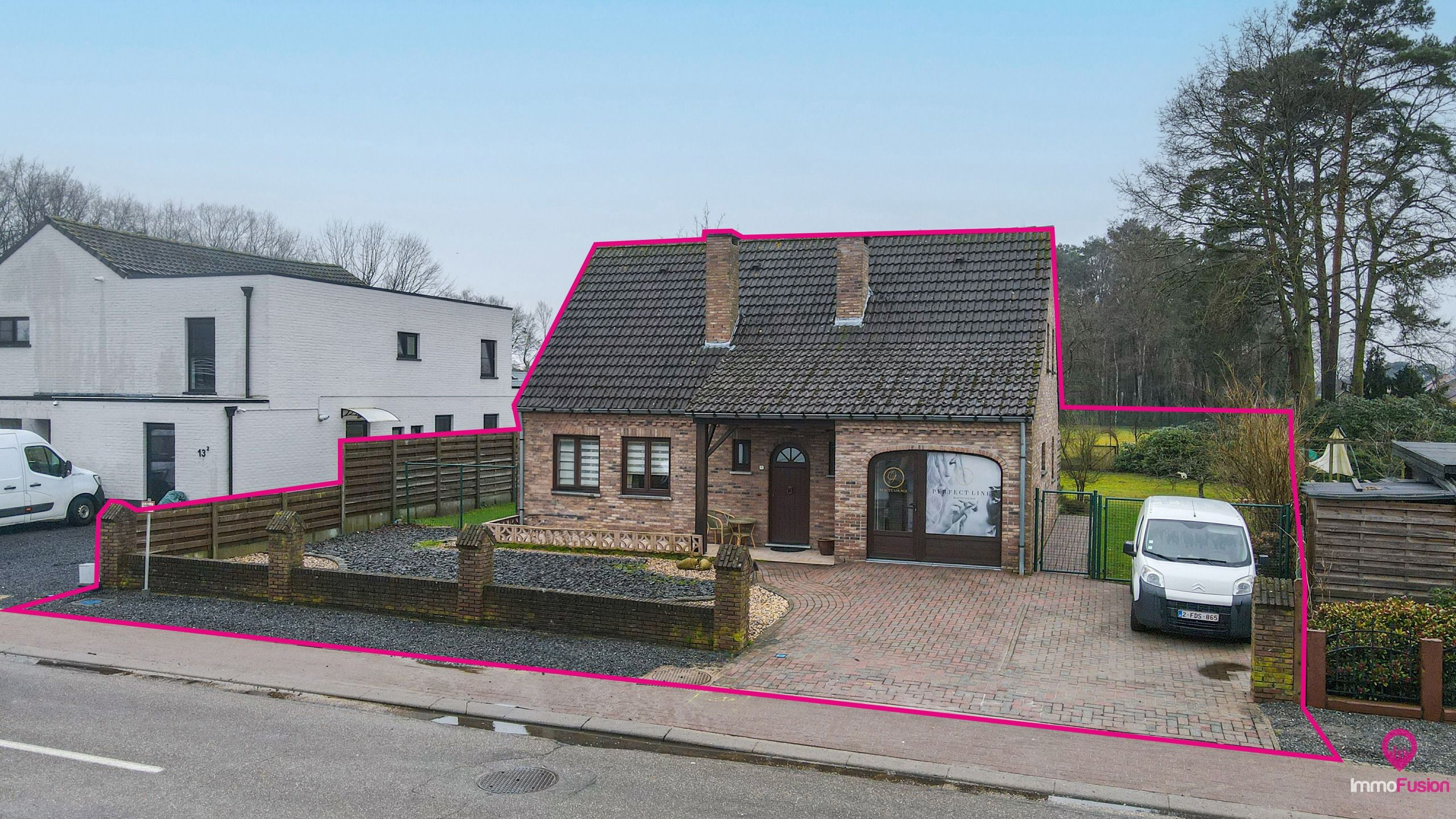 Gezellige woning met 3 slaapkamers en prachtige tuin! foto 2