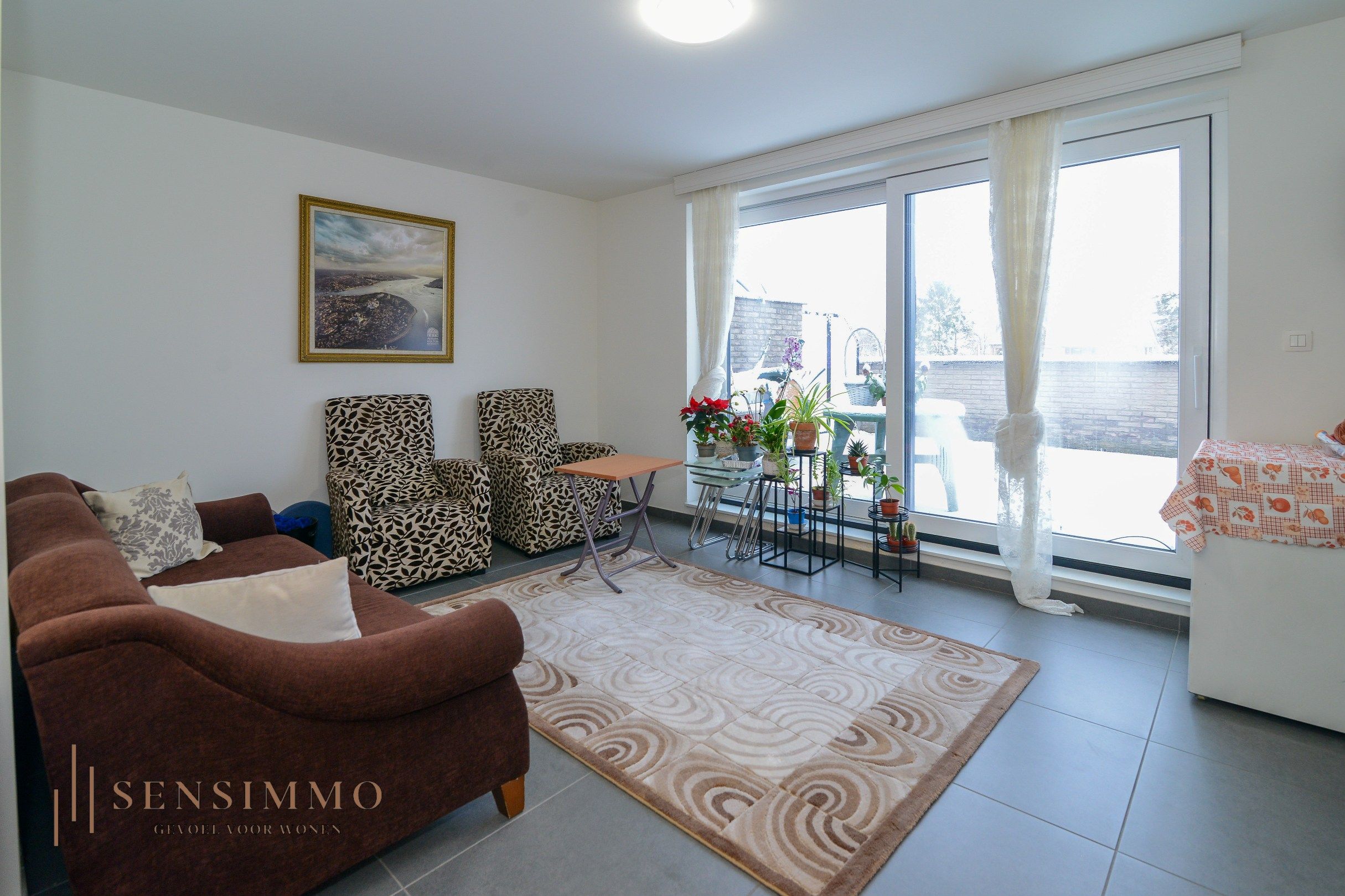 éénslaapkamer appartement met terras, parking en kelderberging foto 3