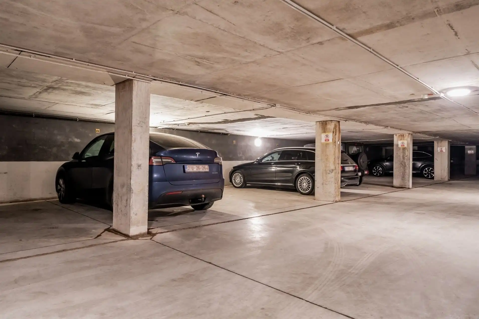 Dicht bij het Tour&Taxis-terrein, prachtig duplex penthouse met 3 slaapkamers foto 18