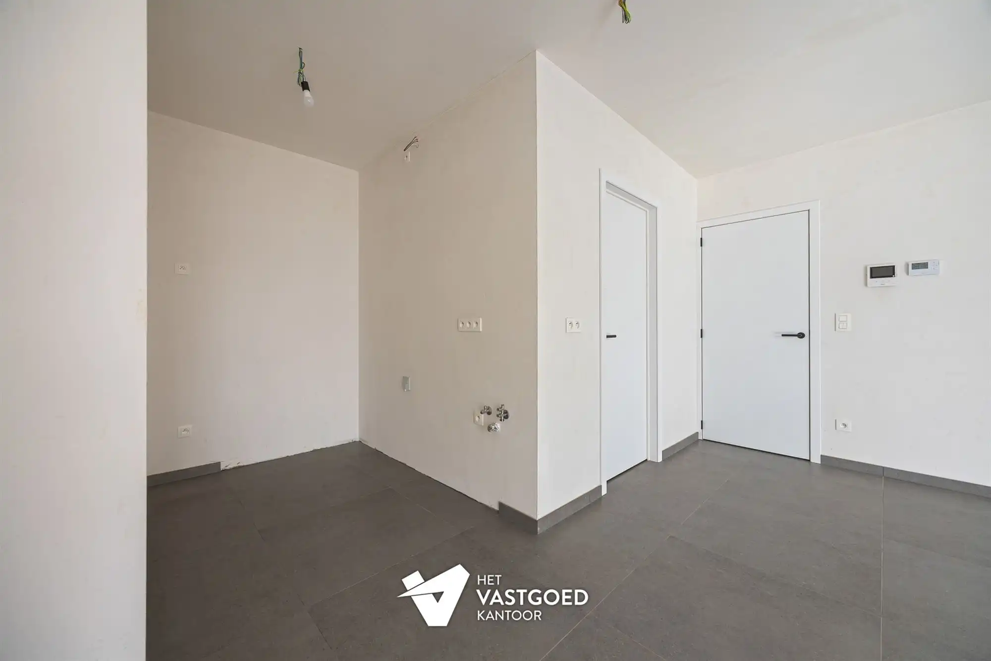 RUIM EN LICHTRIJK APPARTEMENT MET 1 SLAAPKAMER foto 10