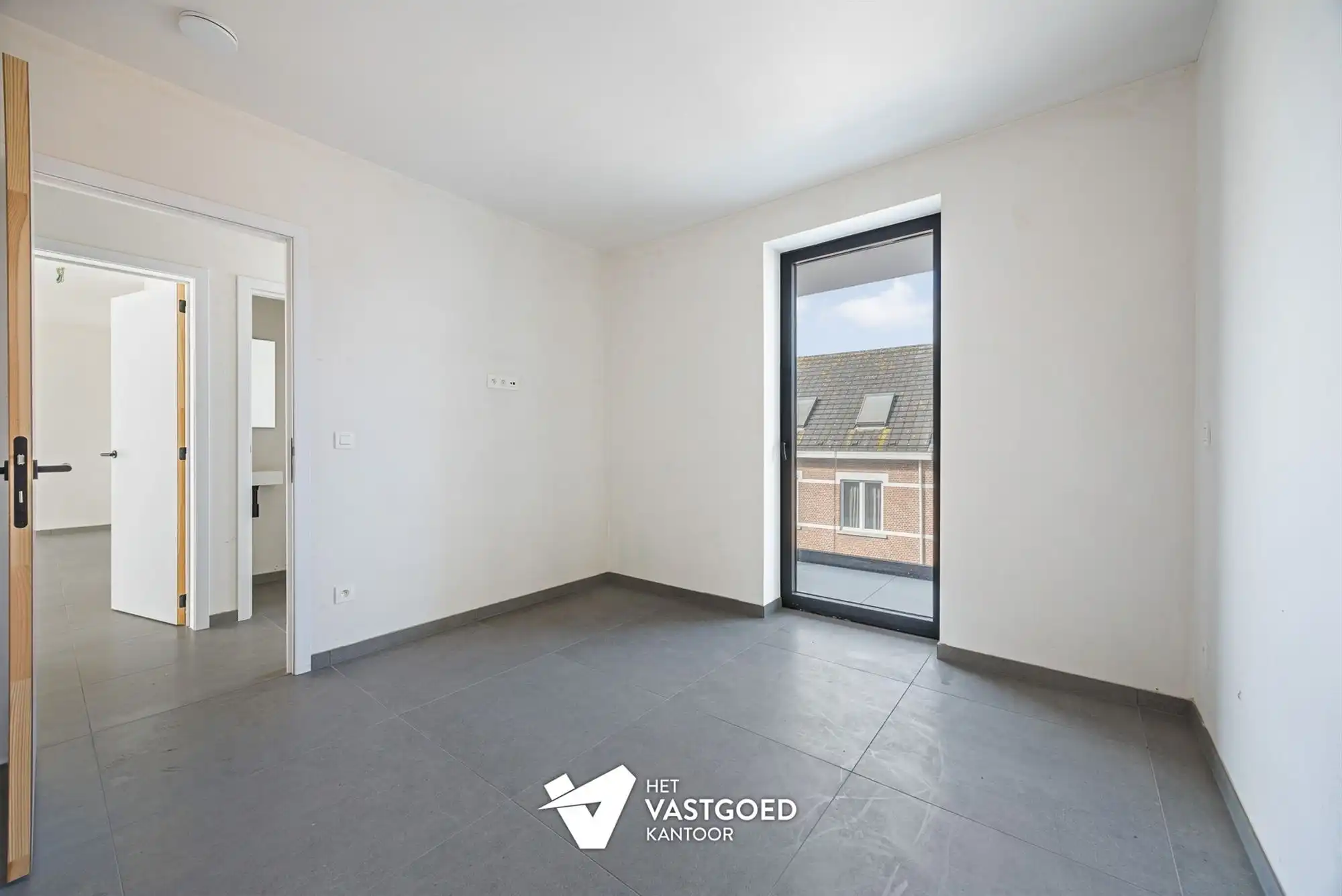 RUIM EN LICHTRIJK APPARTEMENT MET 1 SLAAPKAMER foto 10