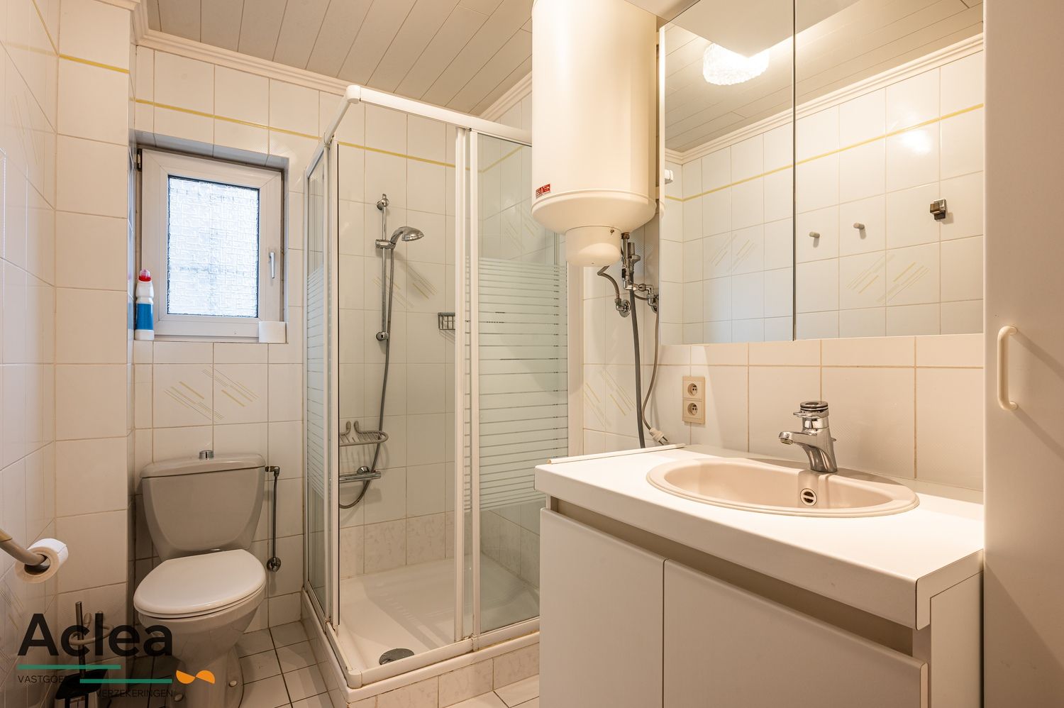 Karaktervolle vrijstaande woning op een goede locatie in Kaprijke foto 18