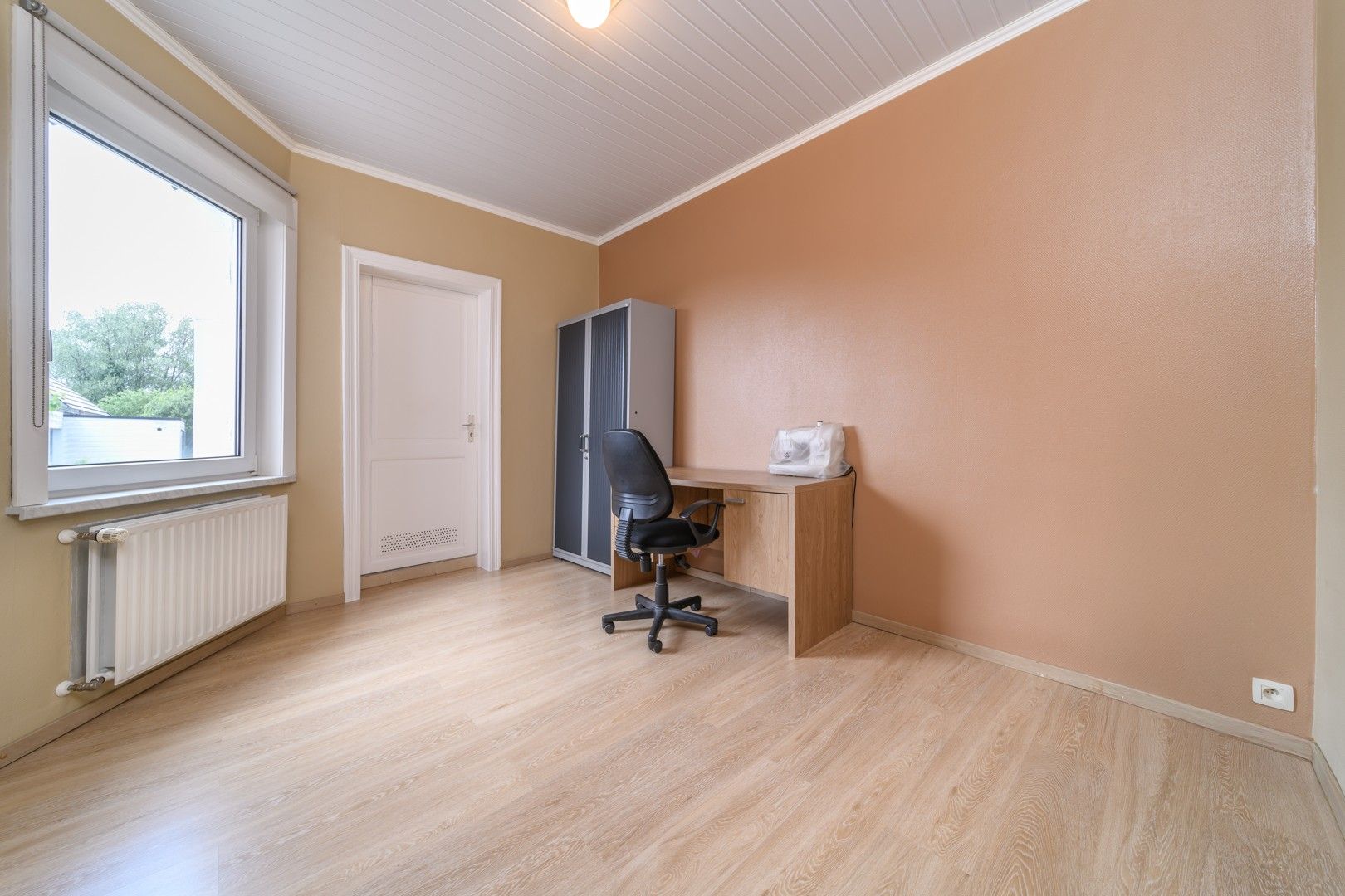 Ruime en zeer goed onderhouden gezinswoning met garage foto 13