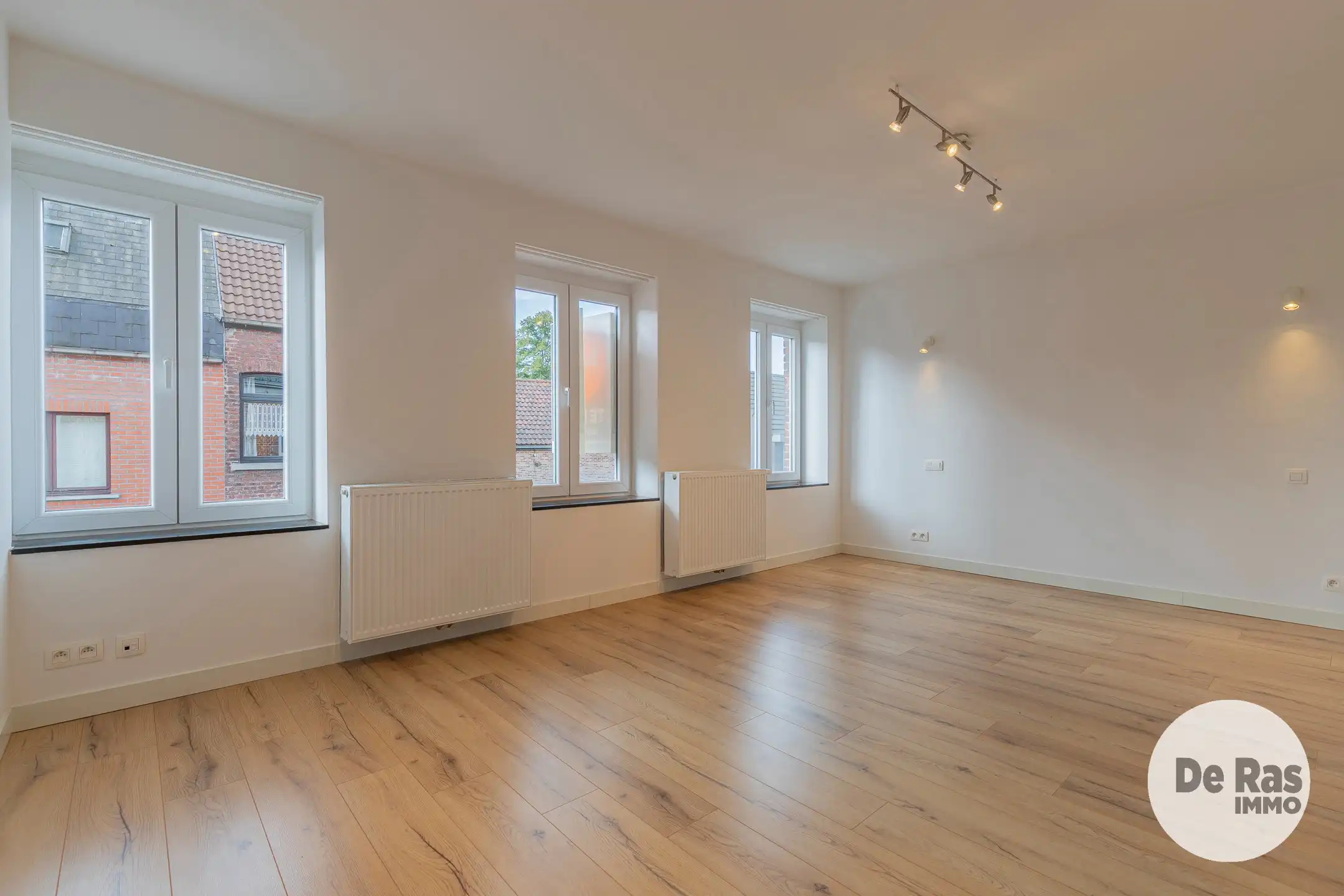 AALST - Totaal gerenoveerde woning in een doodlopende straat foto 12