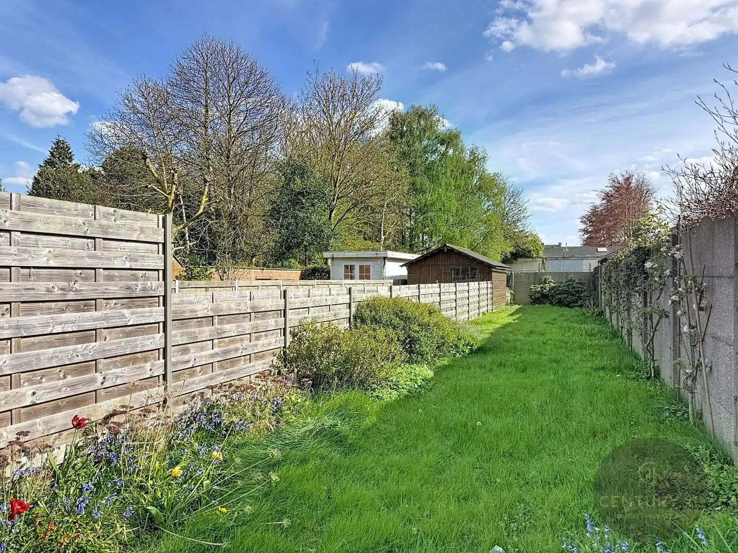 Op te frissen stadswoning met zonnige tuin! foto 4