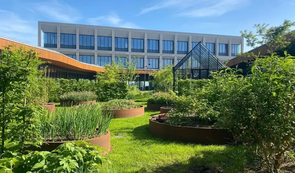 Prachtig gemeubelde kantoren met dienstverlening In The Yard in Drongen foto 28