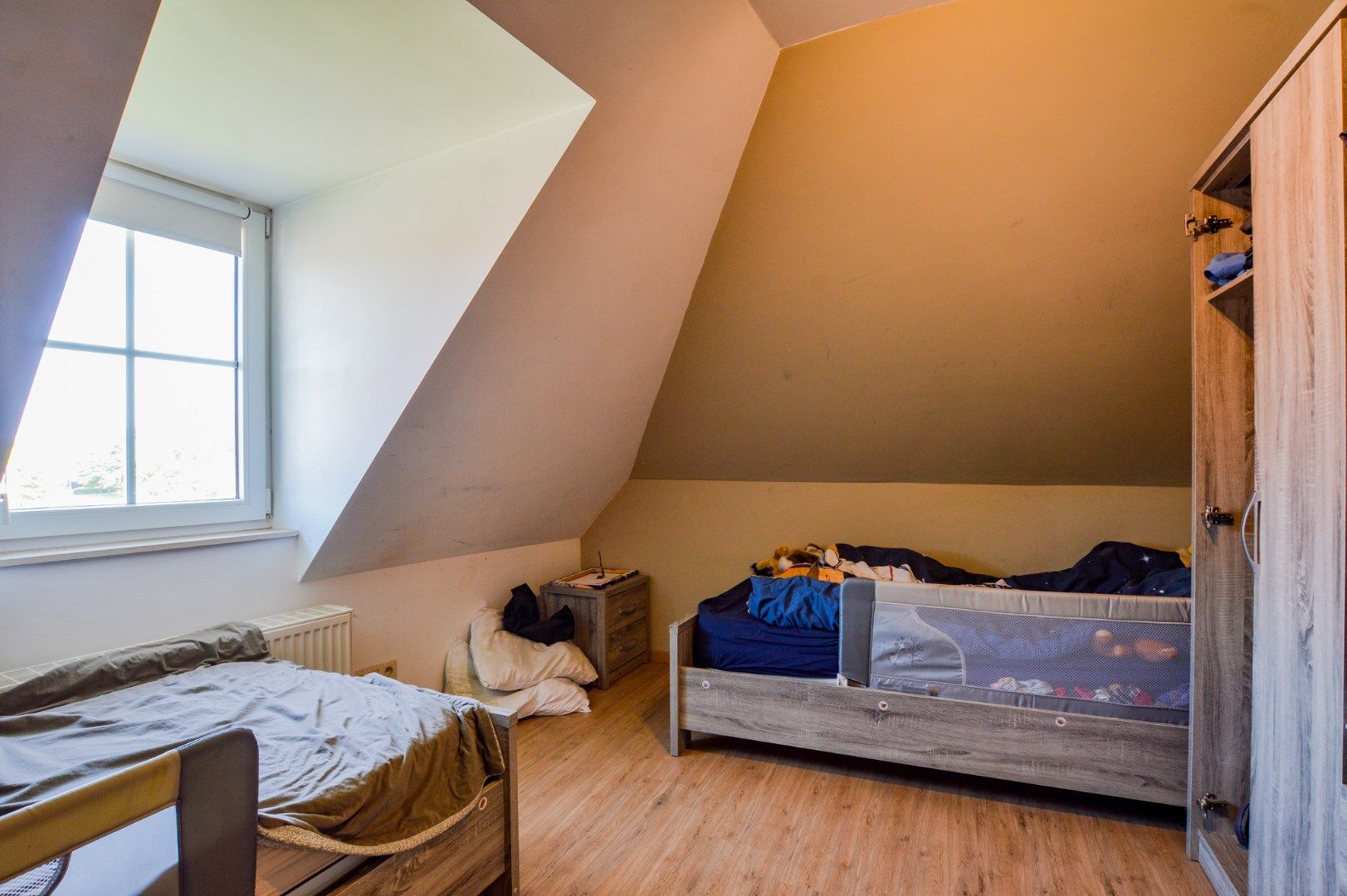 Instapklare duplex met 2 slaapkamers in het hart van Eernegem foto 6