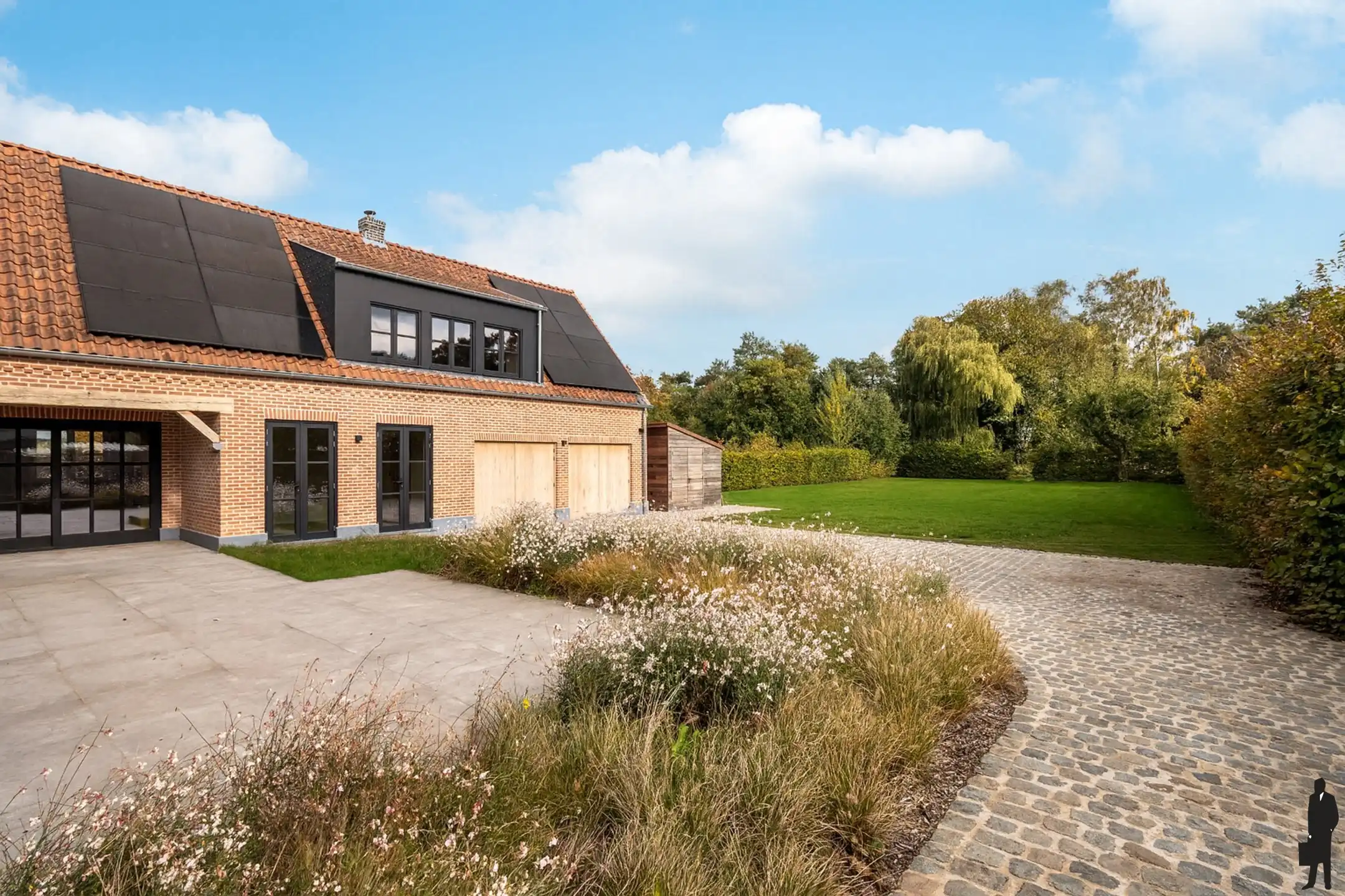 Hoogwaardig, gerenoveerde villa op een perceel van 3.552m² foto 14