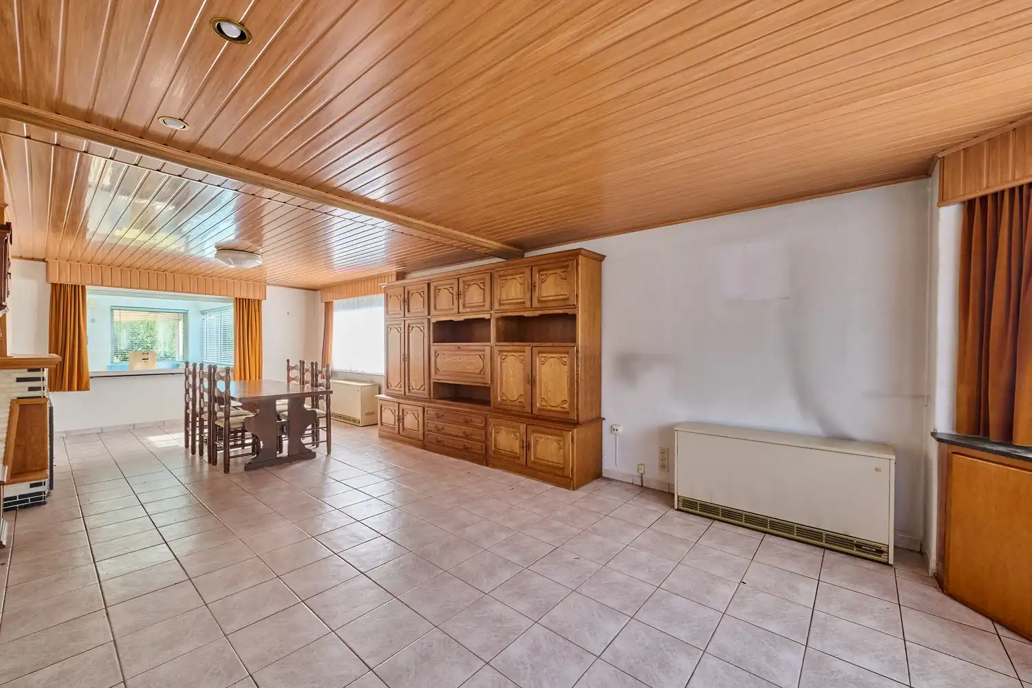 Karaktervolle renovatiewoning op een fijne rustige locatie foto 2