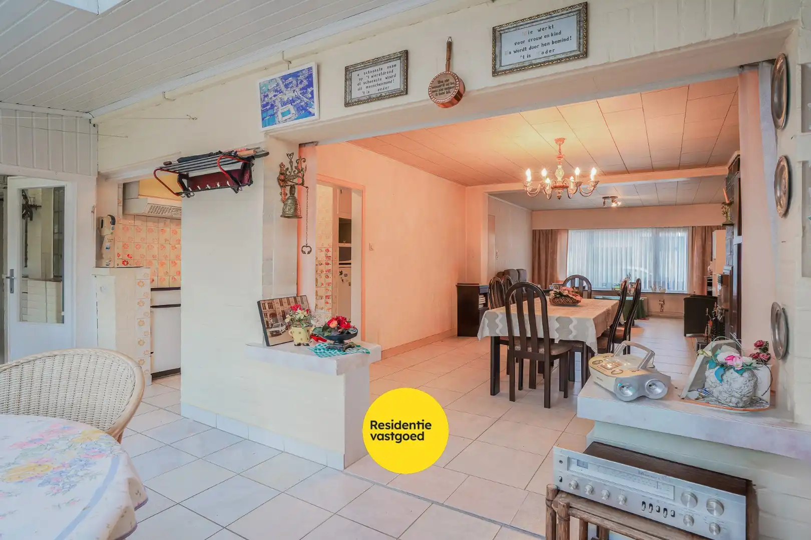 Ruime woning met zuidgerichte tuin te Sint-Michiels foto 5