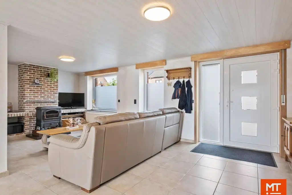 Halfopen woning te huur met 3 slaapkamers en tuin foto 3