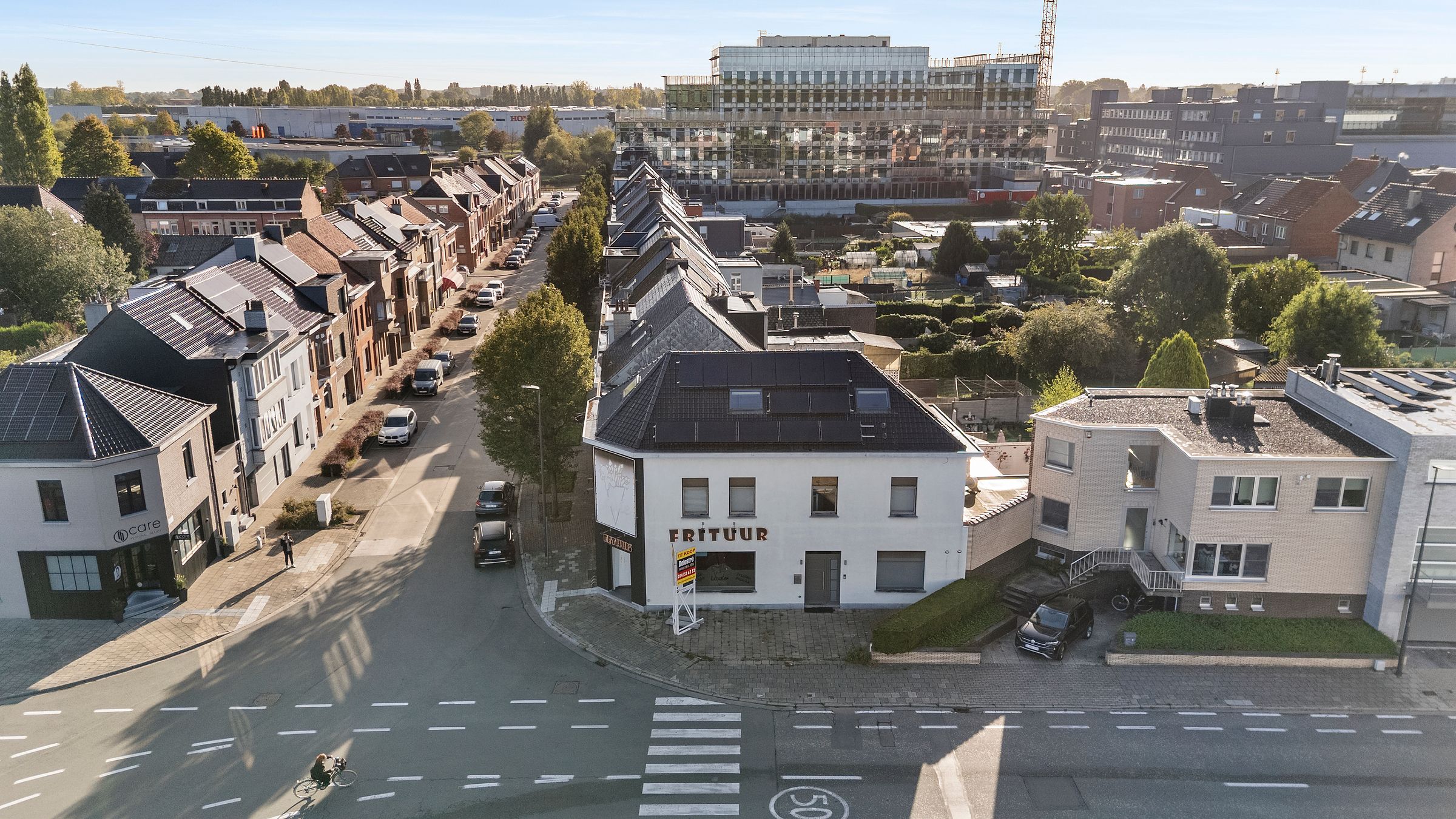 GERENOVEERD COMMERCIEEL PAND MET WOONST TOPLOCATIE foto 28
