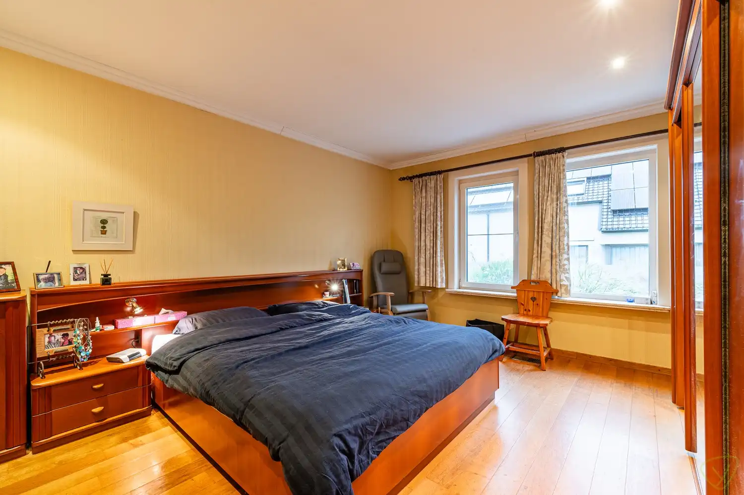 Kwalitatief afgewerkte woning met praktijkruimte en uitzonderlijk ruime kelderverdieping foto 17