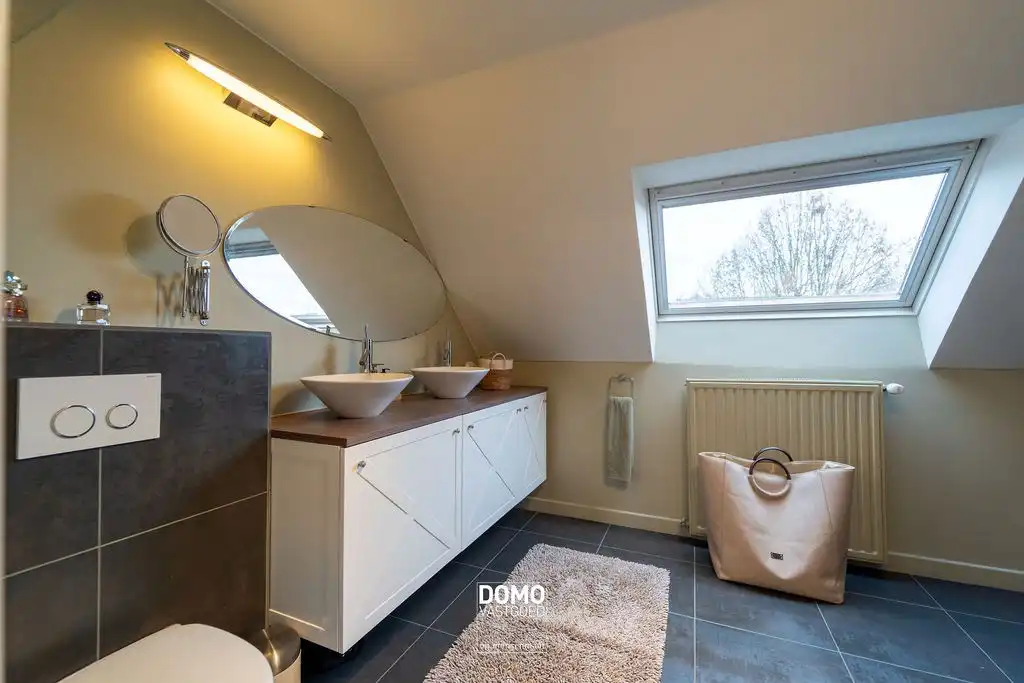 WARME GEZINSWONING VAN 262 M² MET PRACHTIGE TUIN IN HARTJE KORTESSEM  foto 15