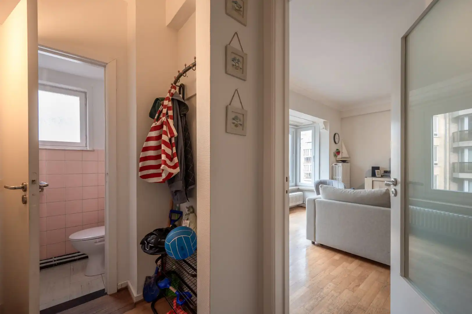 Instapklaar appartement met 2 slaapkamers nabij strand en de Lippenslaan. foto 13