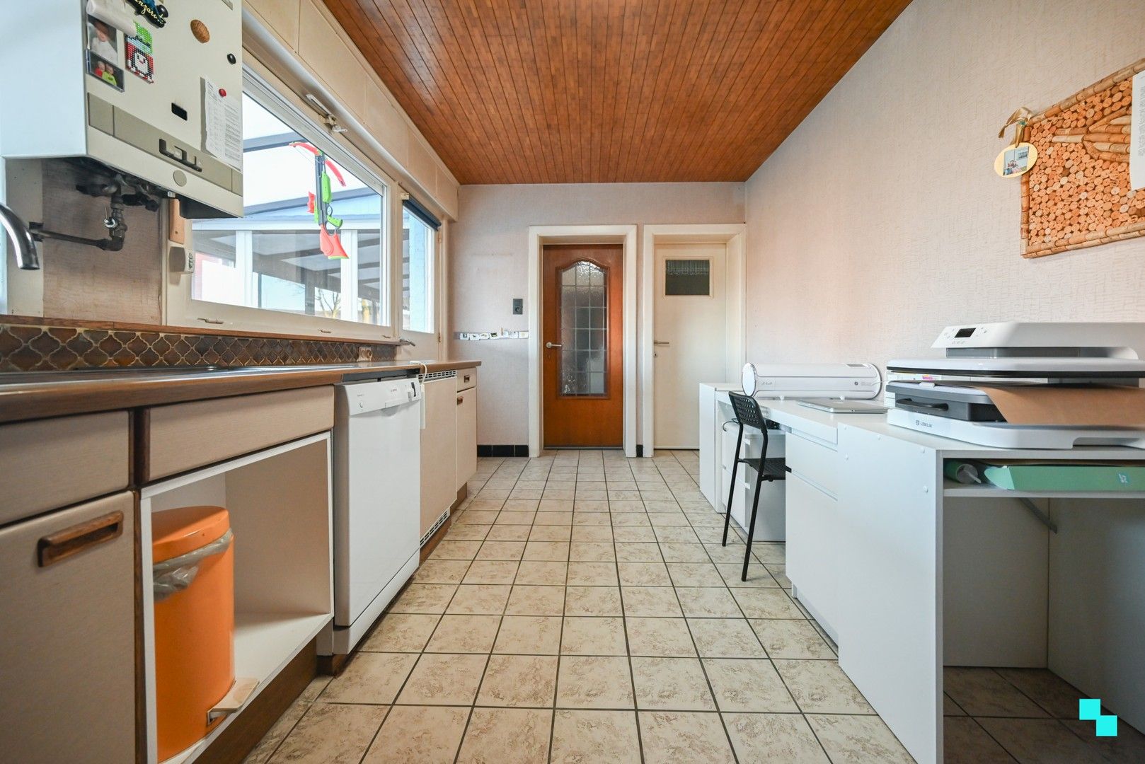 Eéngezinswoning met drie slaapkamers en garage te Izegem foto 10