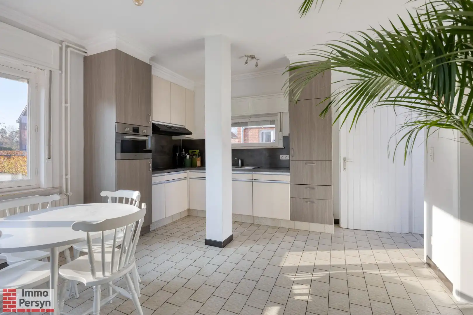 Gezinswoning met lichtrijke orangerie op gegeerde, groene locatie in Scherpenheuvel-Zichem foto 7