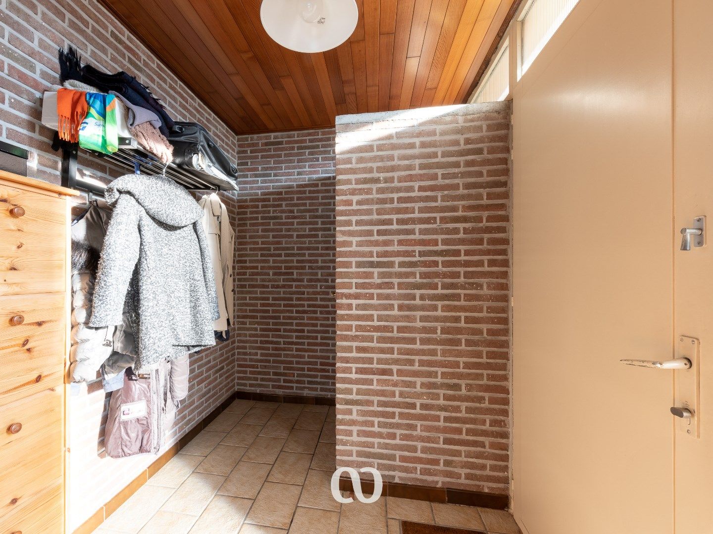 Rustig gelegen woning in het centrum van Ouwegem foto 3