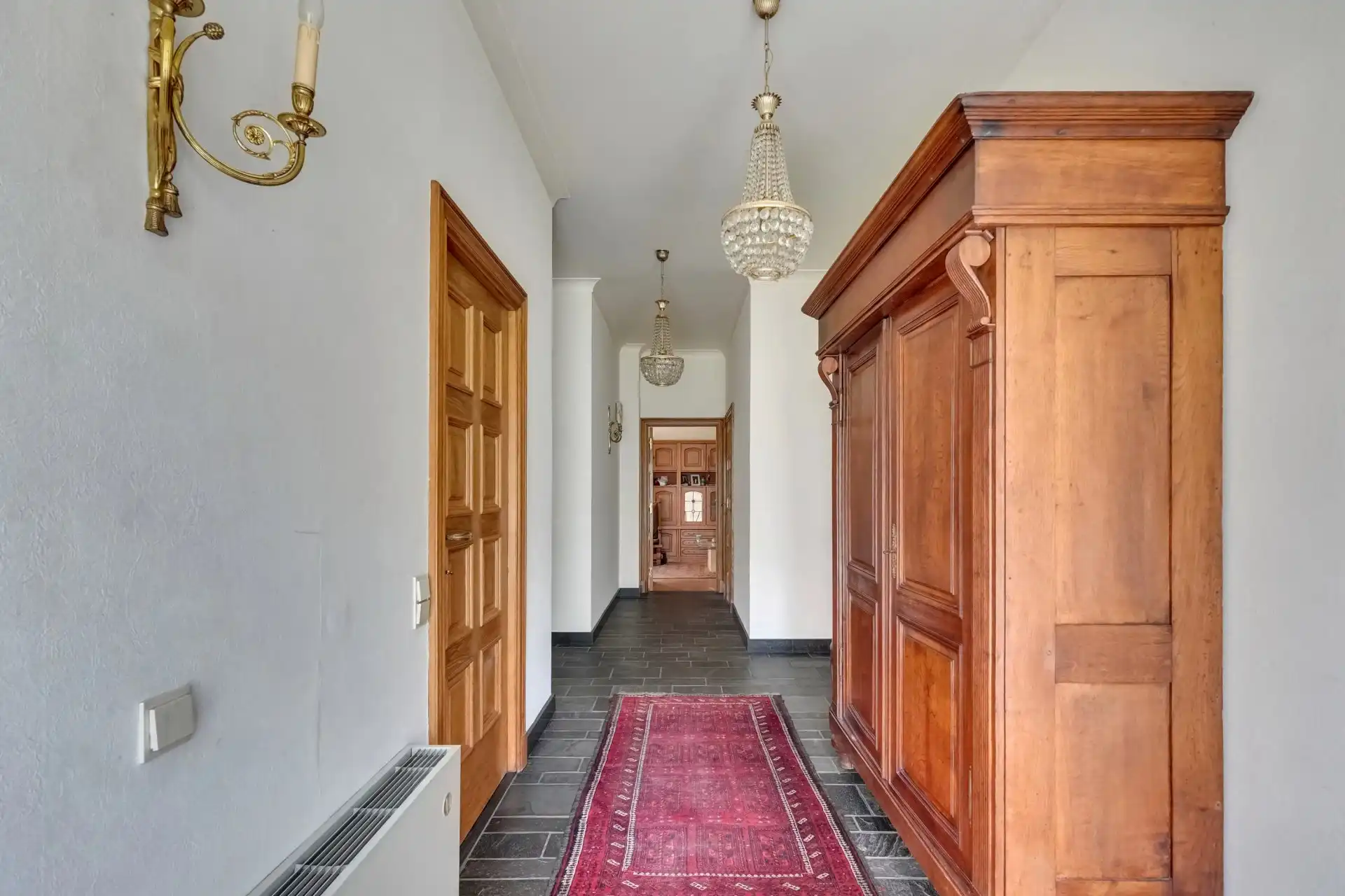 Zeer ruim gelijkvloers appartement met kelderparking foto 4