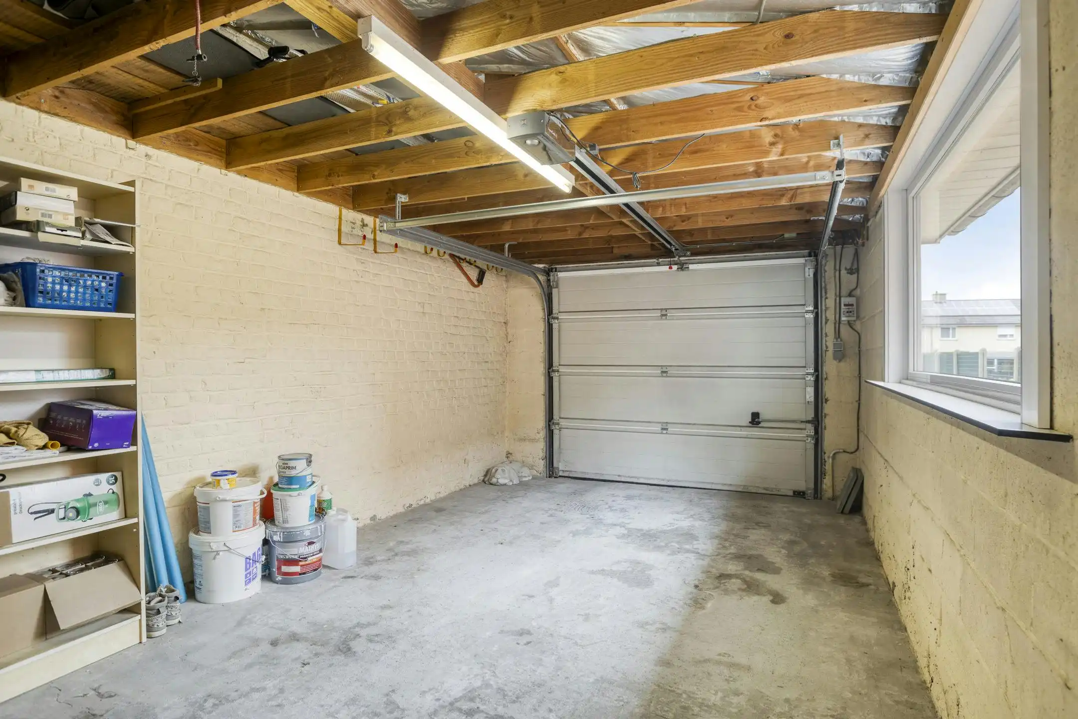 Gezinswoning met 4 slaapkamers en garage te koop in Stasegem!  foto 16