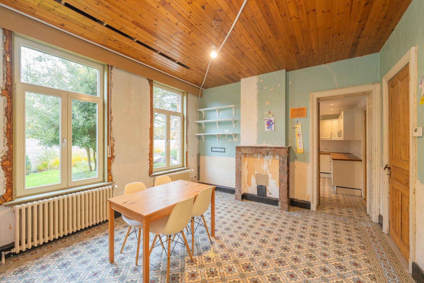 Sfeervolle pastoriewoning met uitzonderlijk potentieel zonder renovatieverplichting foto 10