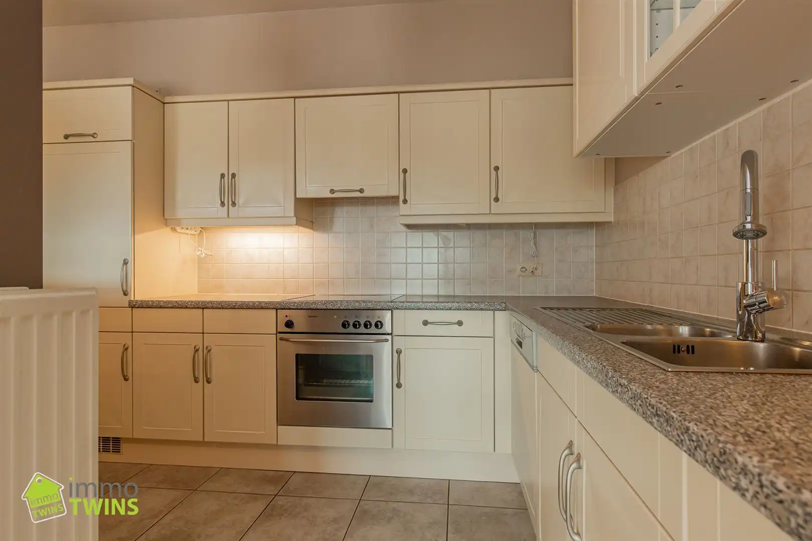 Duplex app. met 3 slpks, terras, autostaanplaats & garage foto 6