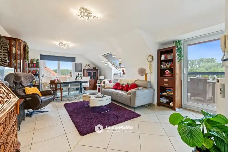 RUIM DAKAPPARTEMENT MET 3 GARAGES EN ZALIG DAKTERRAS TE KOOP foto 4