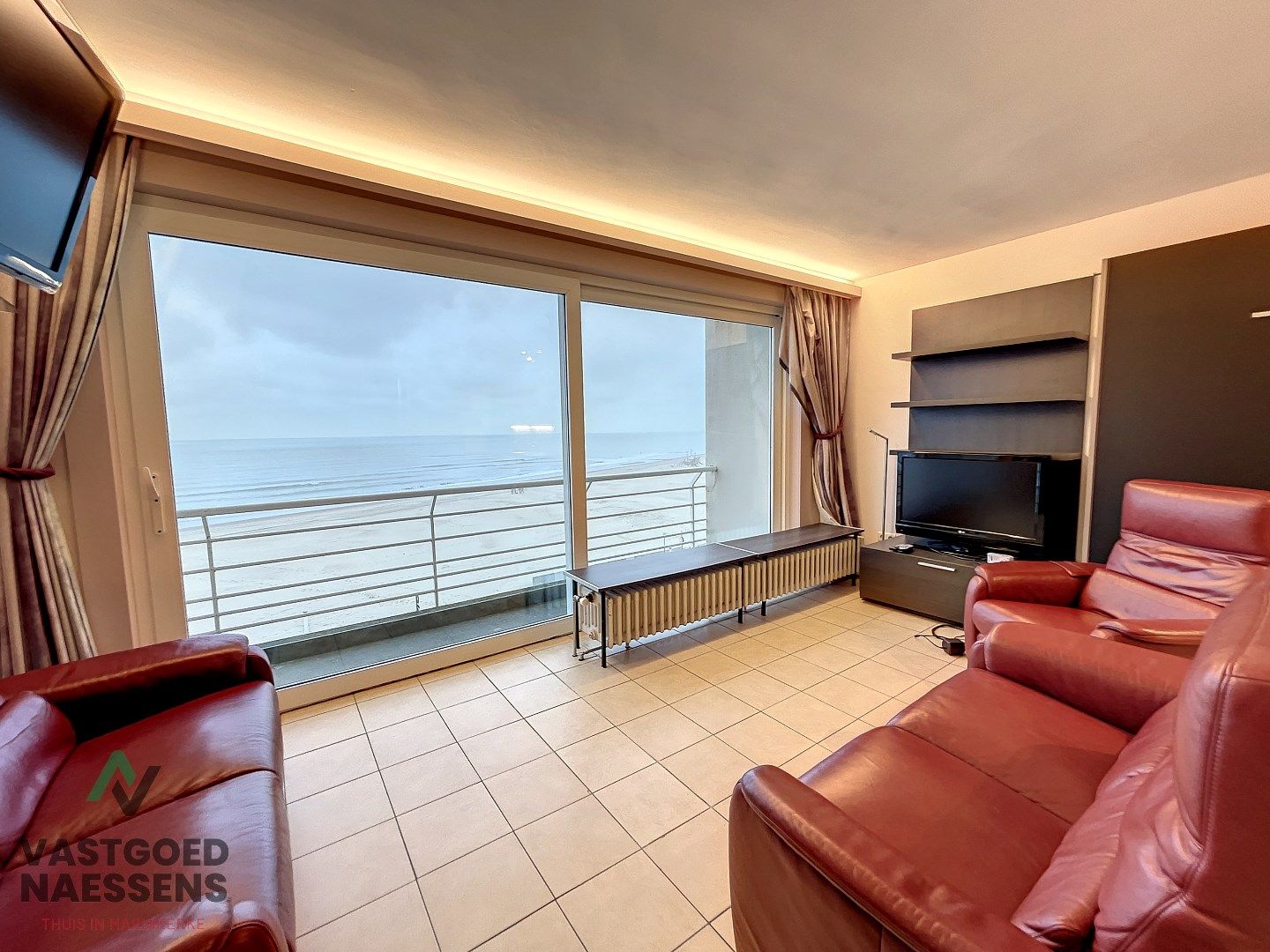 Instapklare studio met terras en zicht op zee  foto 4