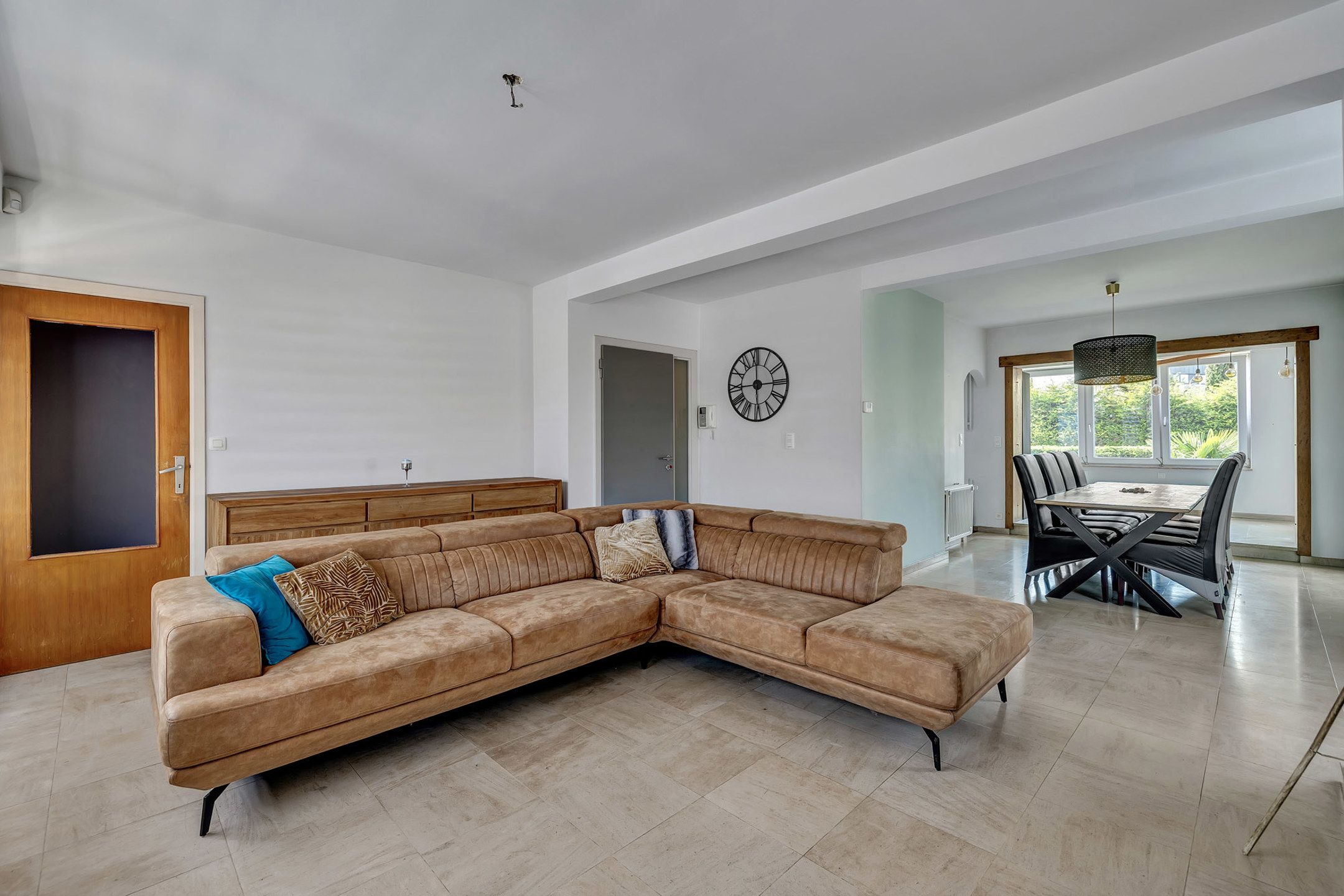 Prachtige woning 5 slaapkamers met uitstekende mobiliteitscore foto 5