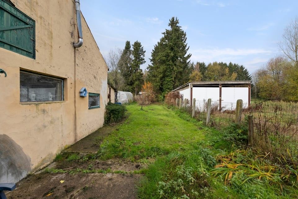 TE RENOVEREN WONING IN HET LANDELIJKE HEERS foto 18