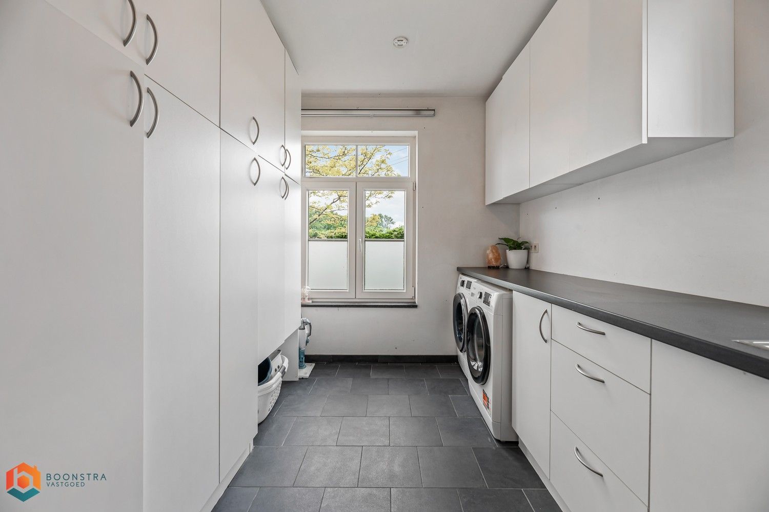 Stijlvolle en energiezuinige woning met 5 Slpkrs op een ruim perceel van 1370 m² foto 11