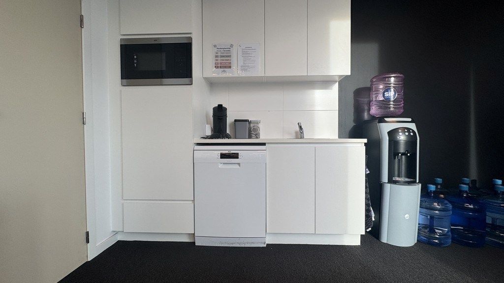 Trendy kantoorruimte te huur op zichtlocatie te Sint-Martens-Latem foto 13