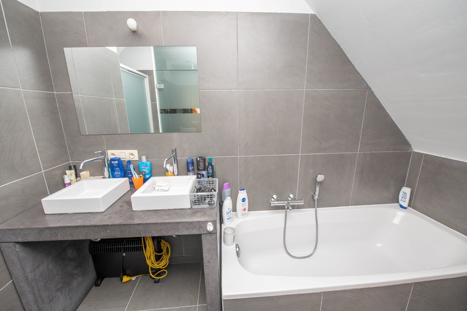 "Stijlvol DUPLEX appartement met garage te Waregem" foto 8