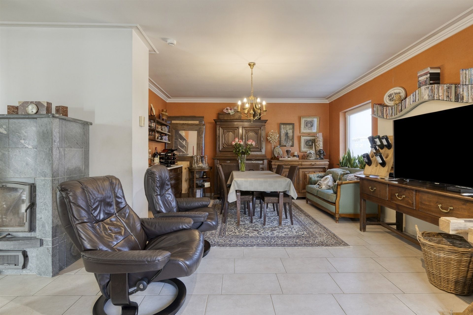 Karaktervolle, ruime villa met 4 slaapkamers foto 8