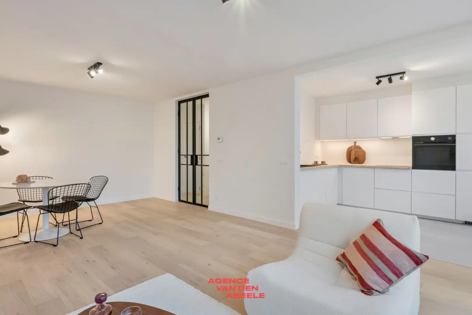 Gerenoveerd A label  appartement met 2 slaapkamers  en terras  foto 7