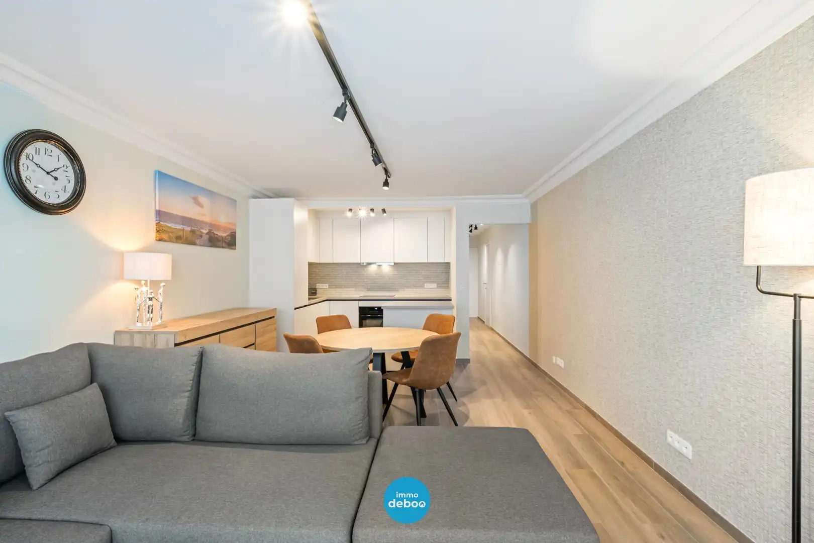 Gerenoveerd appartement met zonnig terras vlakbij centrum & zee foto 8