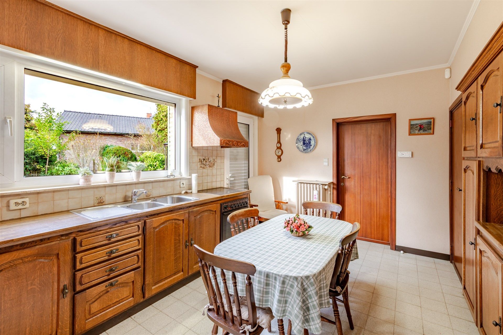 Charmante vrijstaande woning met grote tuin in het landelijke Bruinbeke  foto 8