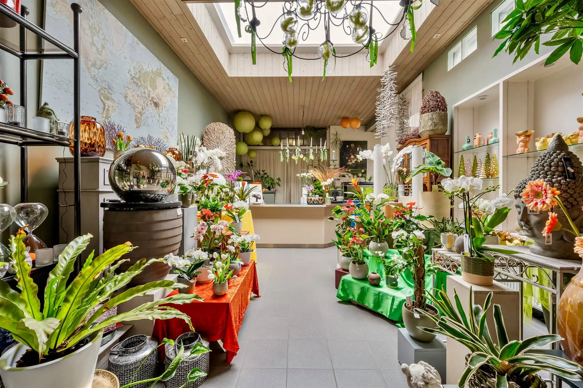 Veelzijdig handelspand met woongelegenheid op toplocatie foto 9