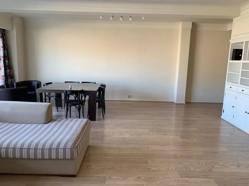 Ruim appartement met terras  | Belgiëlei foto 3