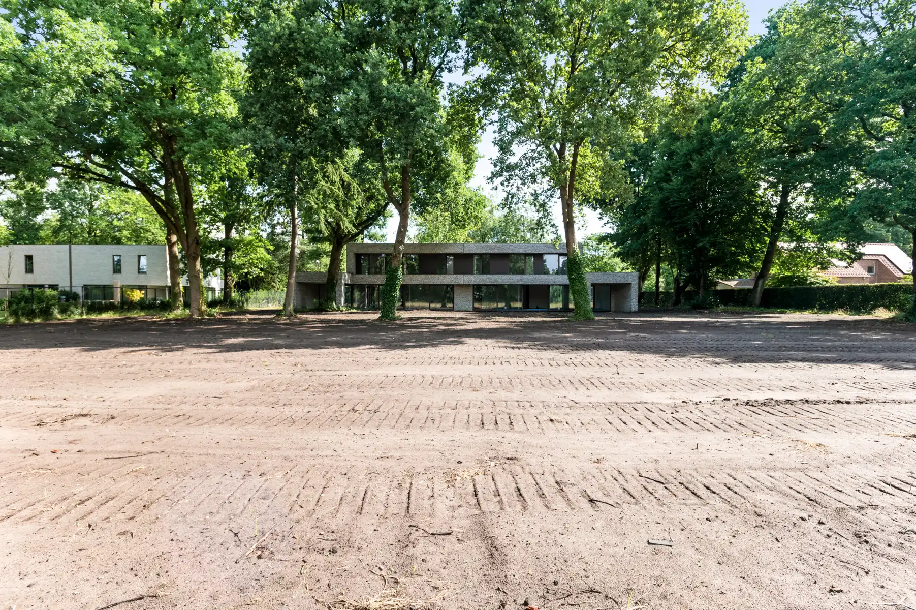 Nieuwbouw koppelvilla op toplocatie op ca. 2115 m² foto 11