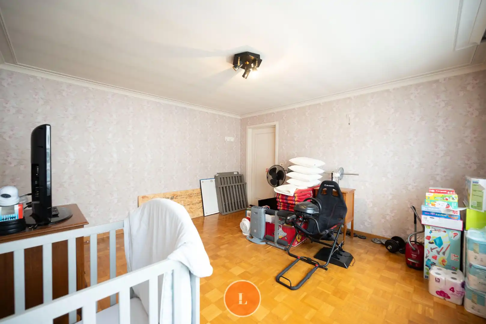 Ruime gezinswoning met grote tuin en uitweg te koop in Menen. foto 19