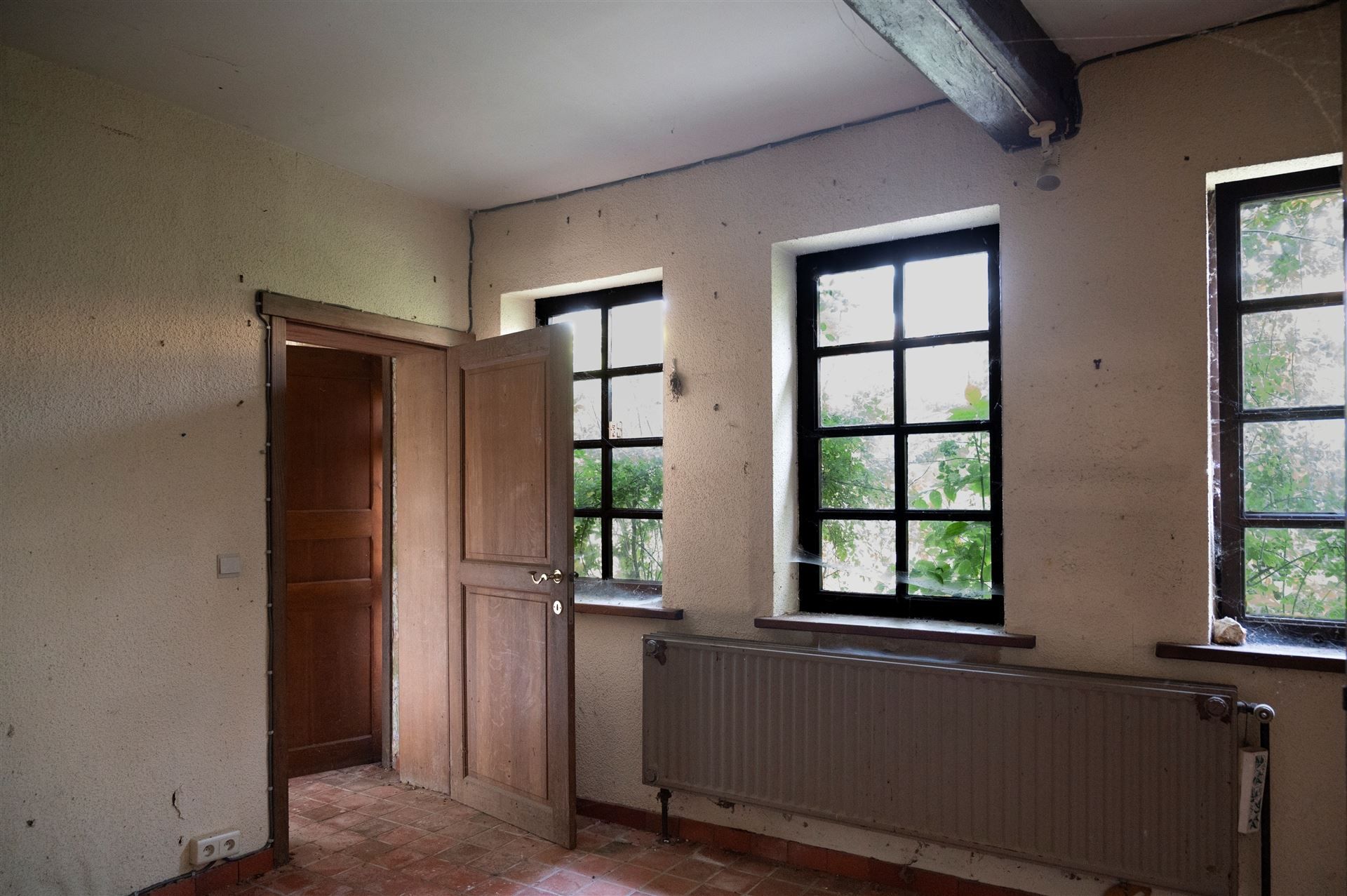 volledig te renoveren woning foto 9