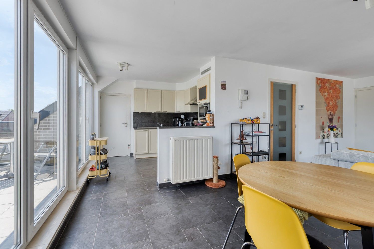 Gezellig duplex-appartement met 3 slaapkamers aan de Groenstraat in Kuringen, Hasselt. foto 8