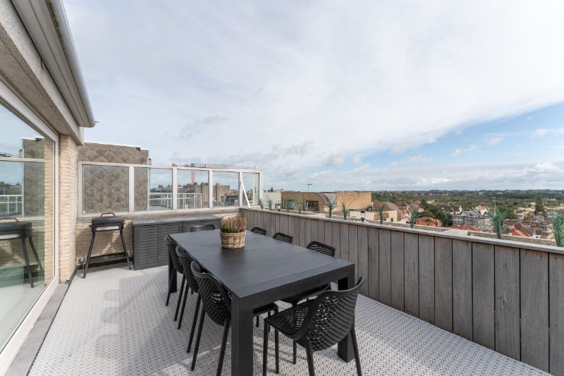 PENTHOUSE MET PANORAMISCH UITZICHT foto 16