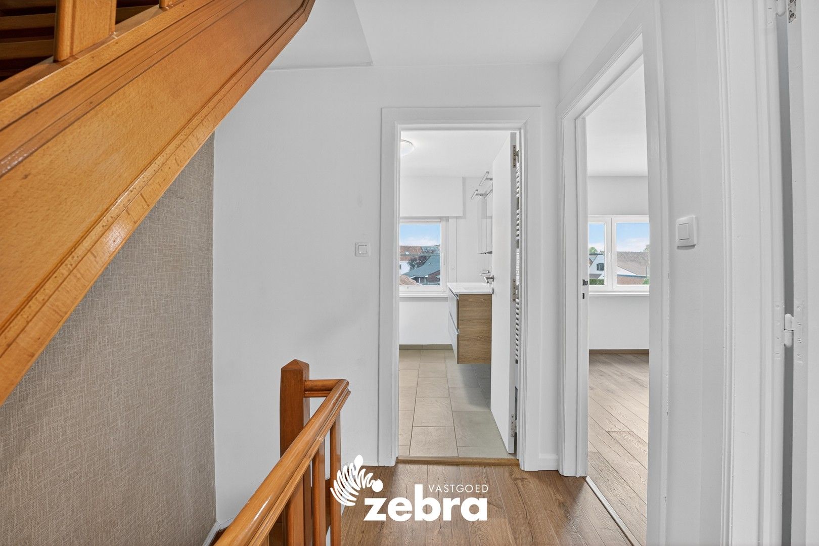 Gerenoveerde woning met 3 slaapkamers en uitweg te Roeselare! foto 16