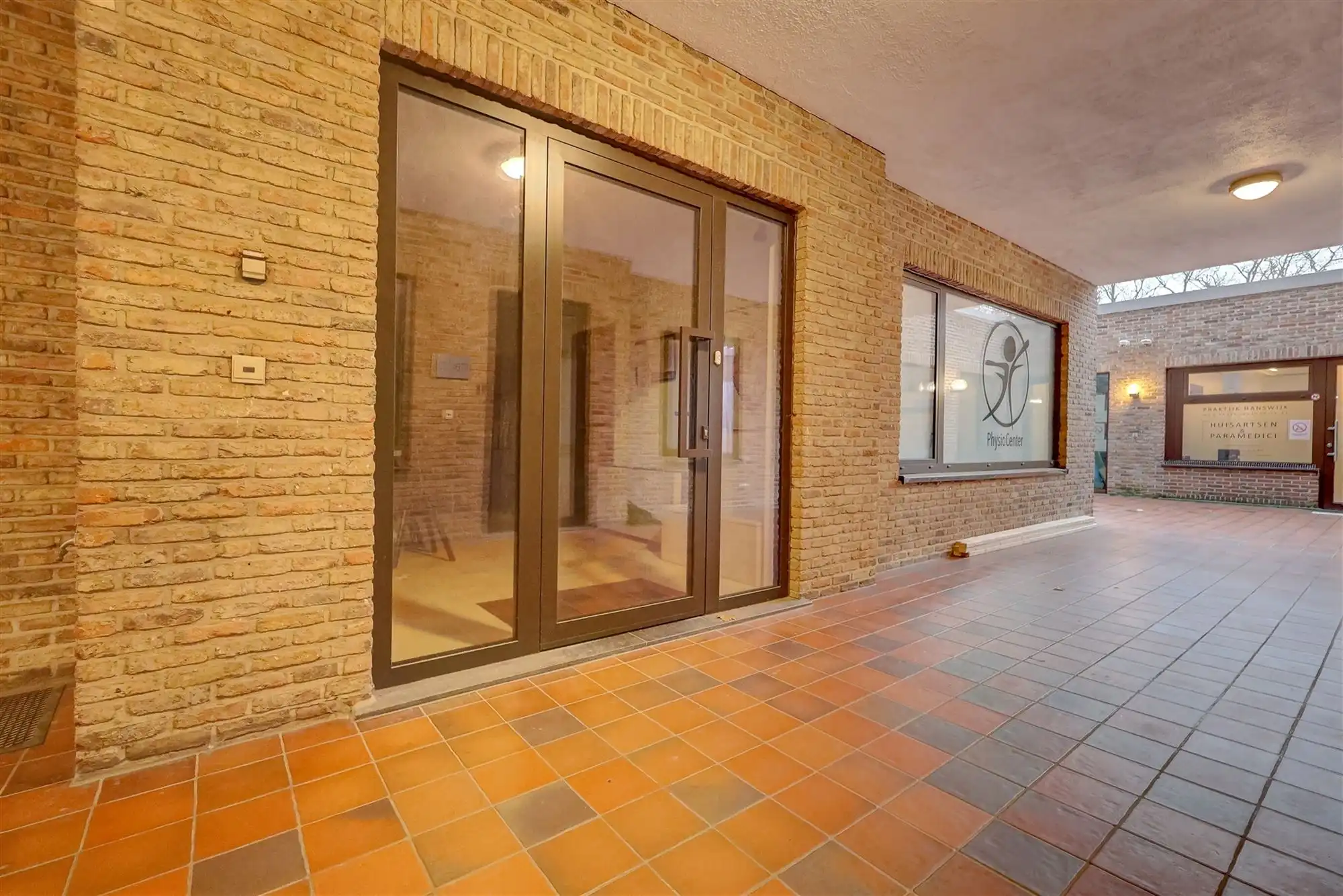 Handelsruimte in het hartje van Mechelen foto 11