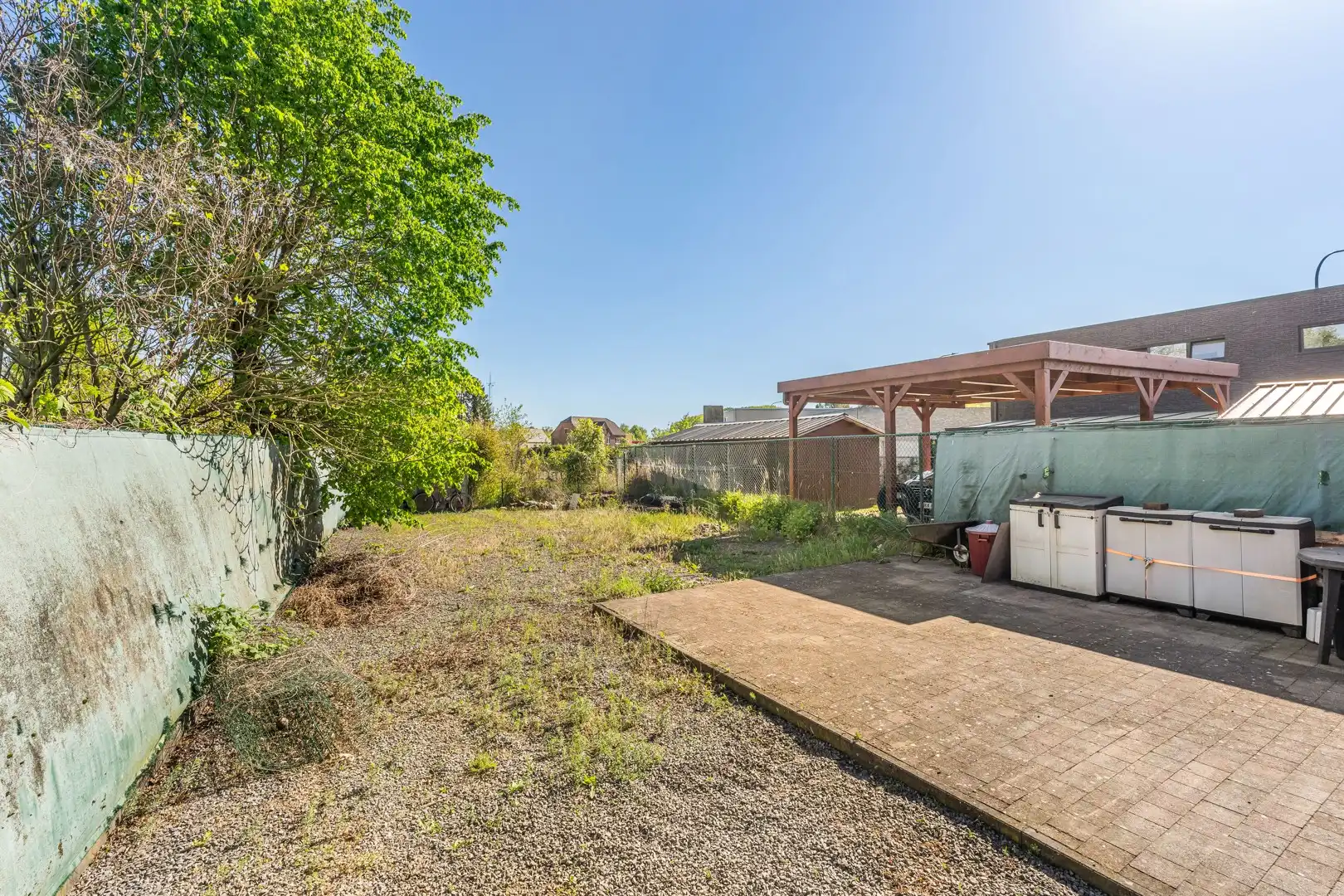 Droomt u van een woning te koop met ruimte, een groot perceel en heel wat mogelijkheden? Dan is deze halfopen bebouwing op een perceel van 10 are 14 absoluut het ontdekken waard 🏡. foto 13