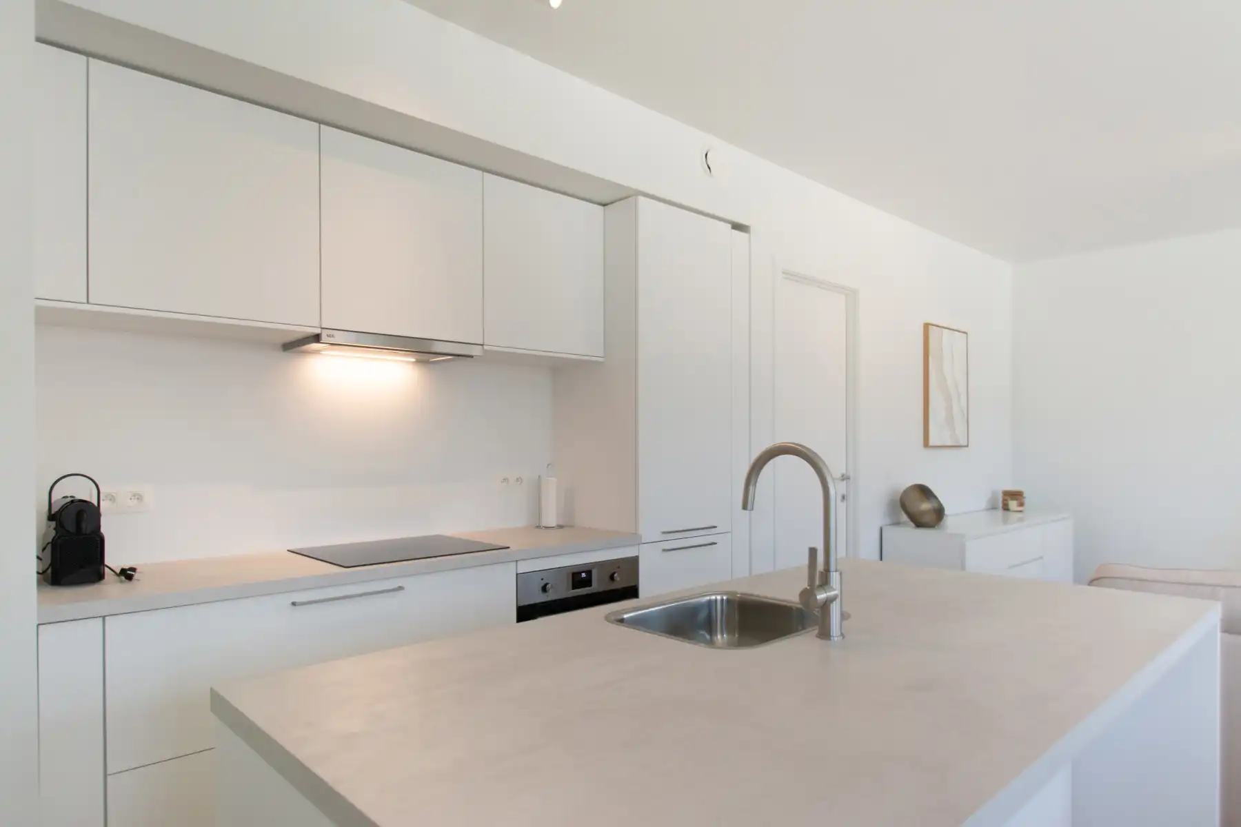 Prachtig gemeubeld 2- kamer appartement met mooi terras foto 10